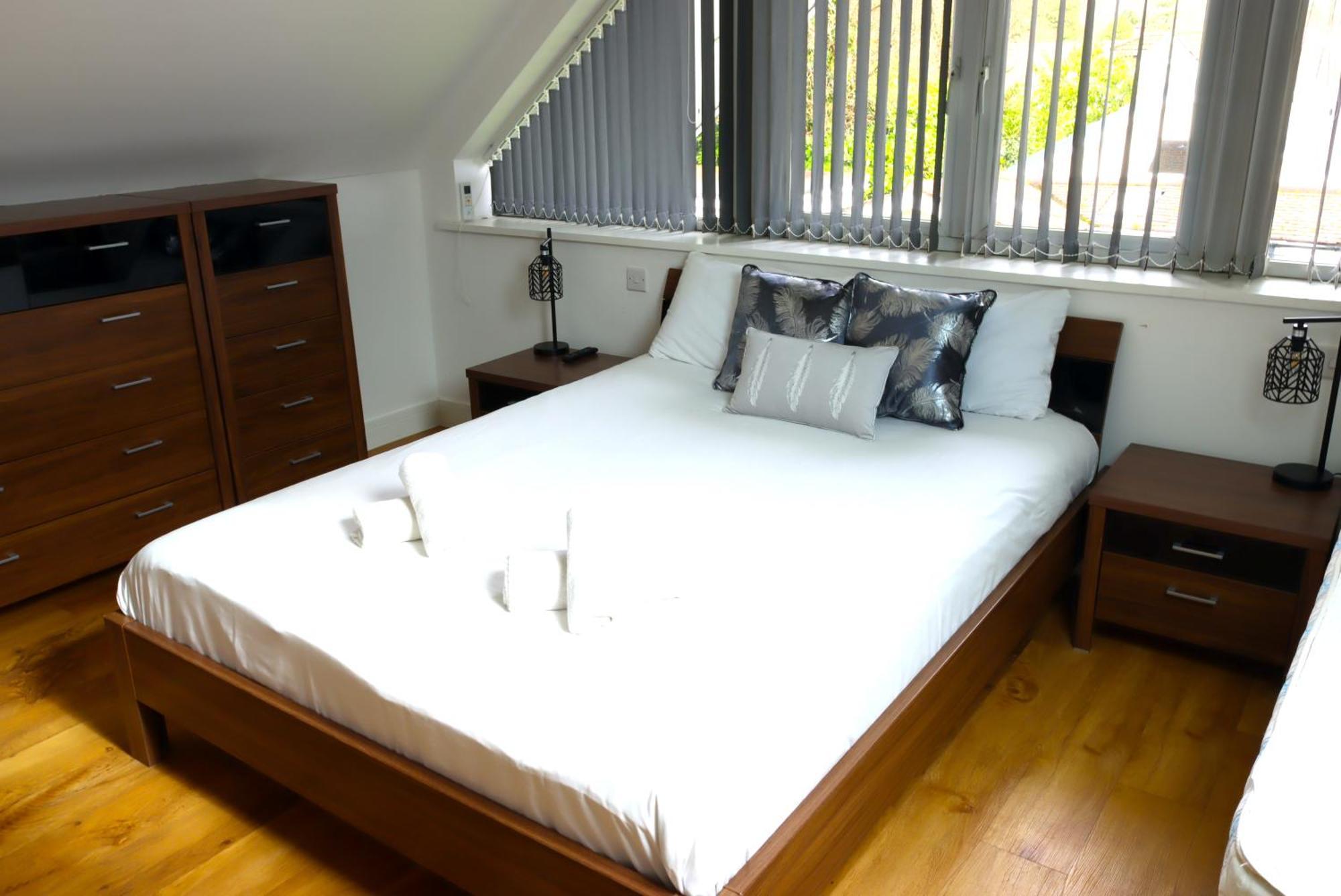 Four Corners Holiday Home Hot Tub & Sauna Ferndown Dış mekan fotoğraf