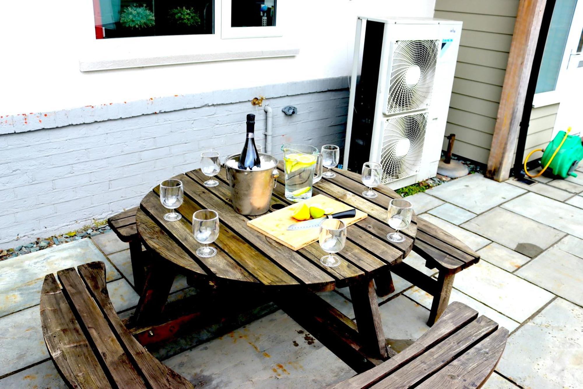 Four Corners Holiday Home Hot Tub & Sauna Ferndown Dış mekan fotoğraf