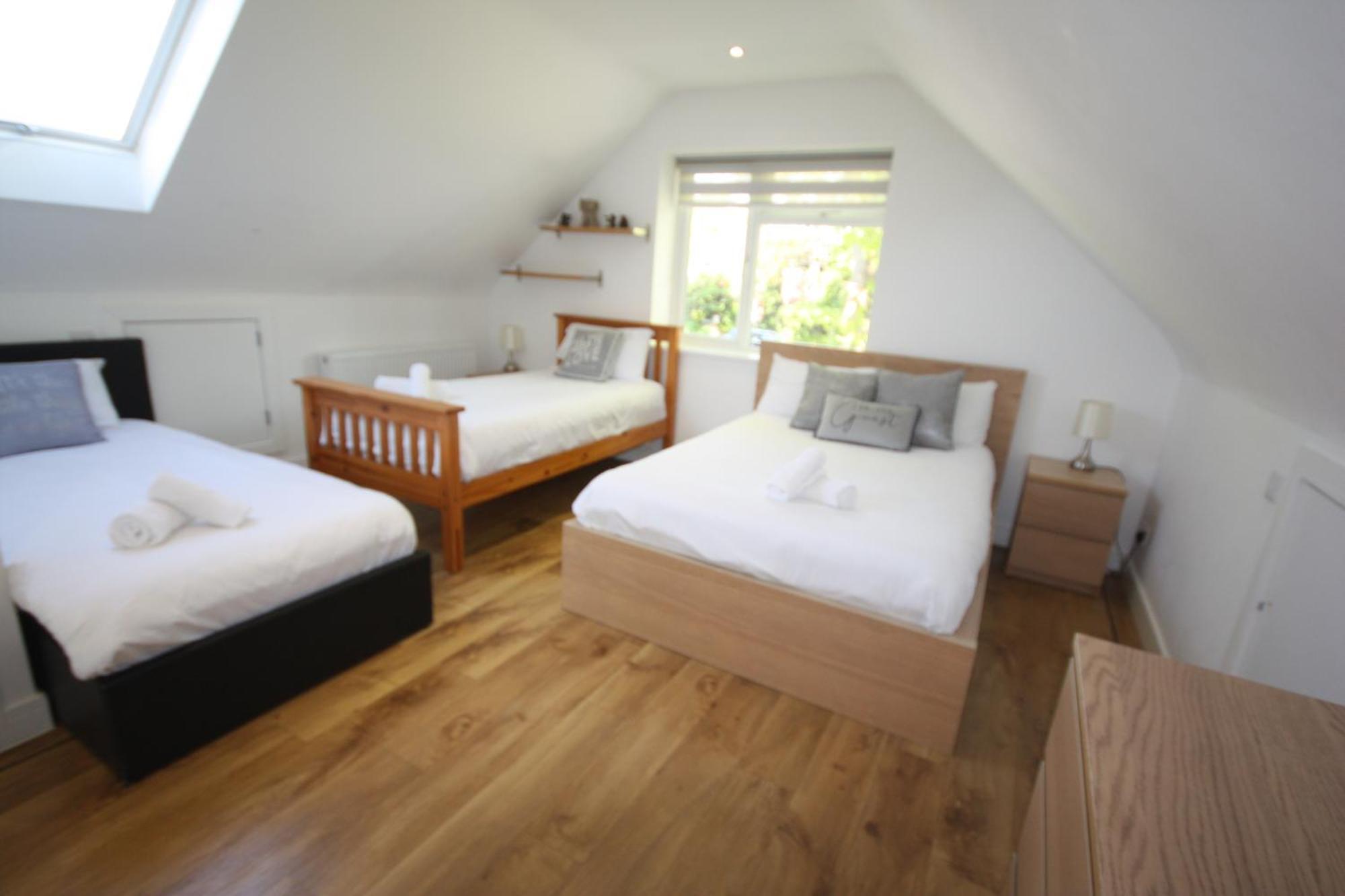 Four Corners Holiday Home Hot Tub & Sauna Ferndown Dış mekan fotoğraf