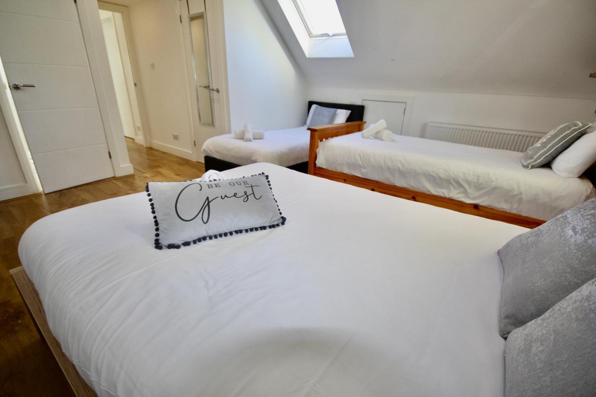 Four Corners Holiday Home Hot Tub & Sauna Ferndown Dış mekan fotoğraf