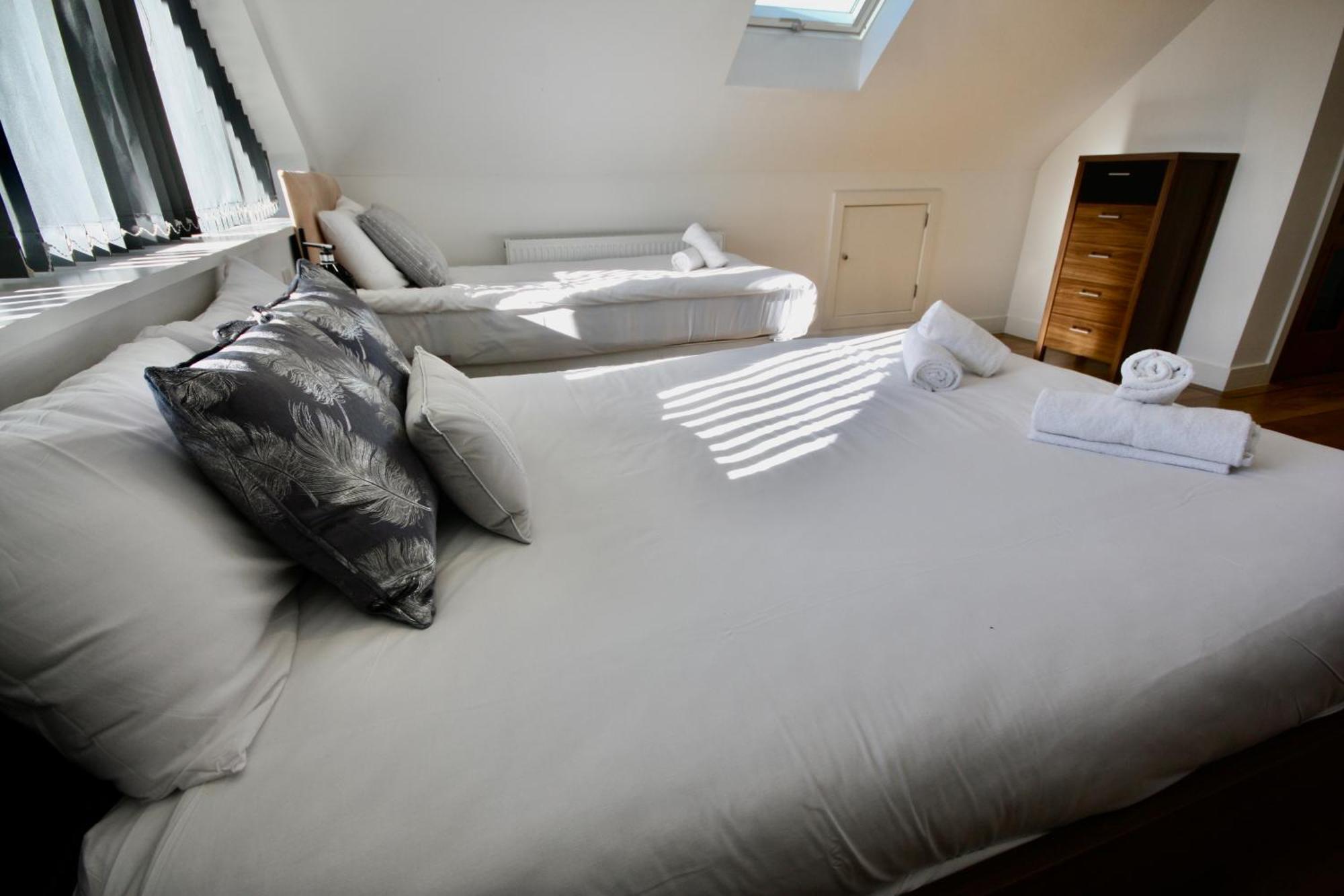 Four Corners Holiday Home Hot Tub & Sauna Ferndown Dış mekan fotoğraf