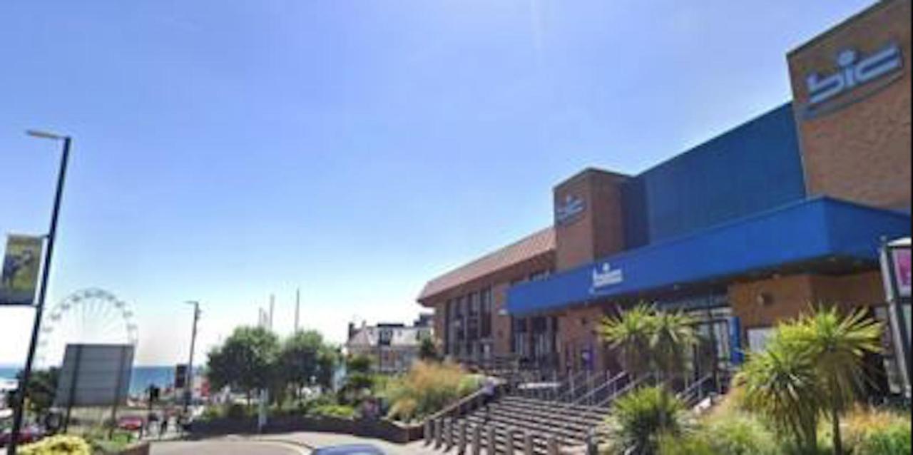 Four Corners Holiday Home Hot Tub & Sauna Ferndown Dış mekan fotoğraf
